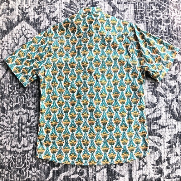 Raga Man Short Sleeve All Over Floral Print Button Up Men’s Size Large - Picture 3 of 4